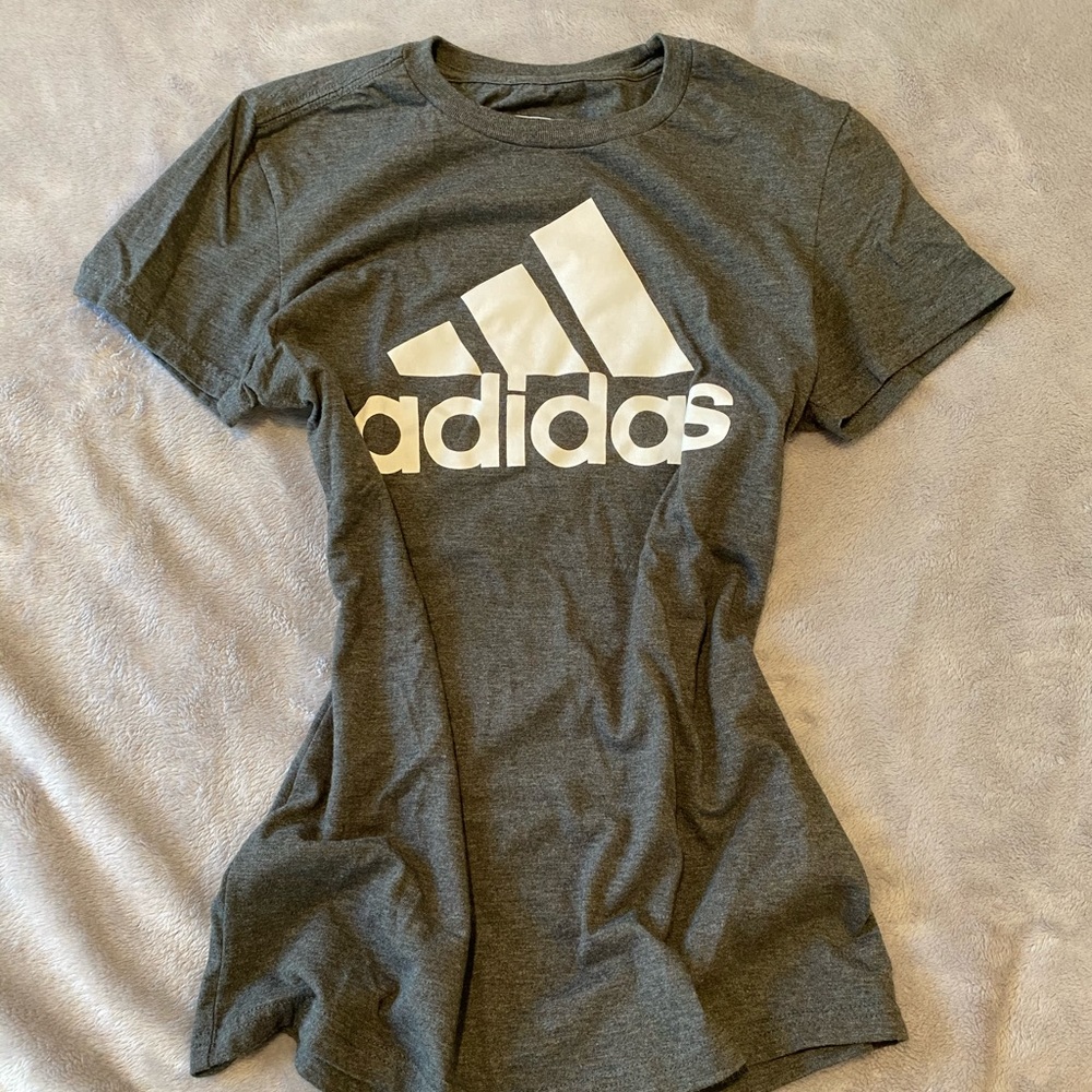 Adidas T-Shirt